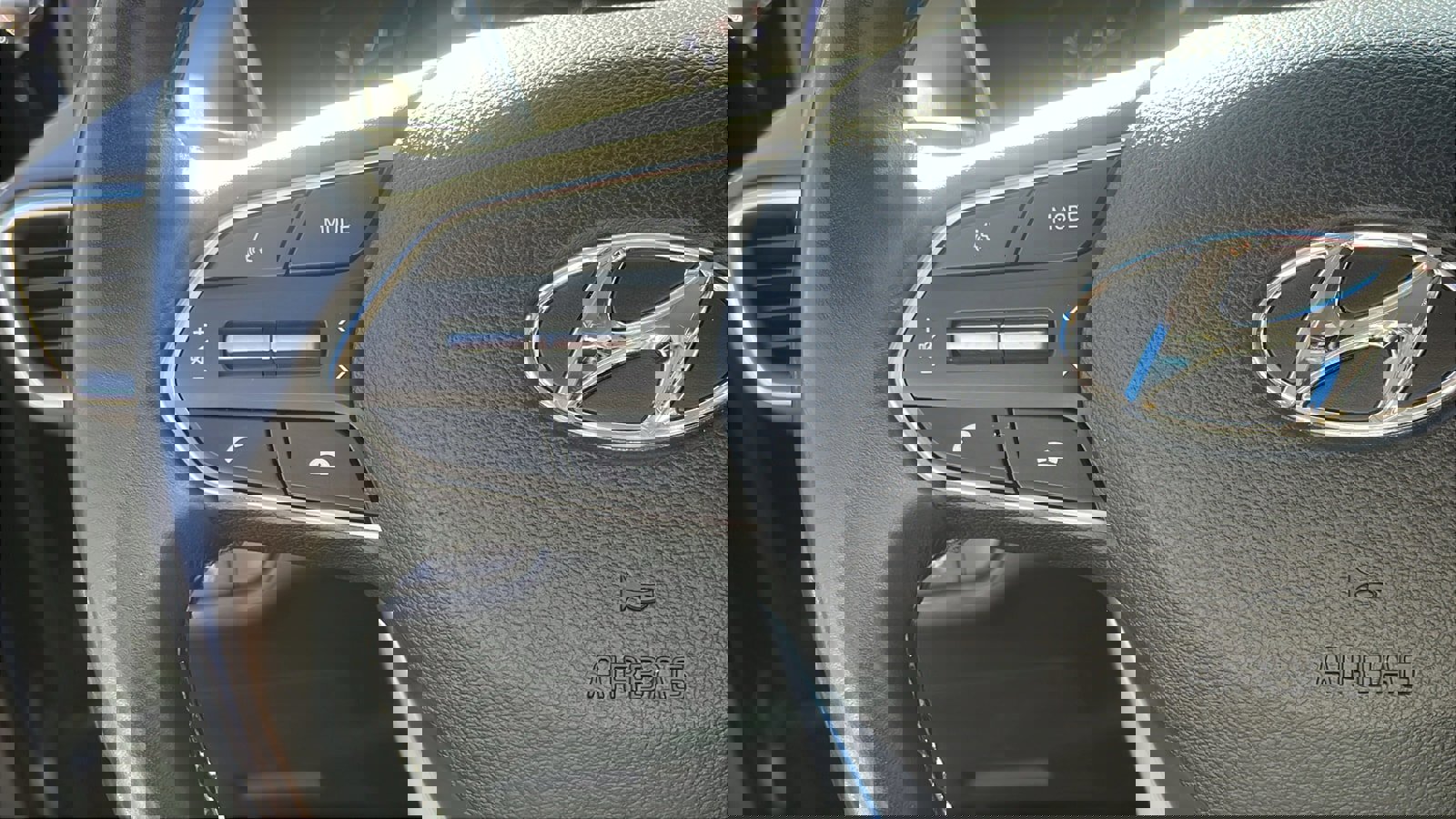 Used 2020 Hyundai Santa Fe SEL image 14