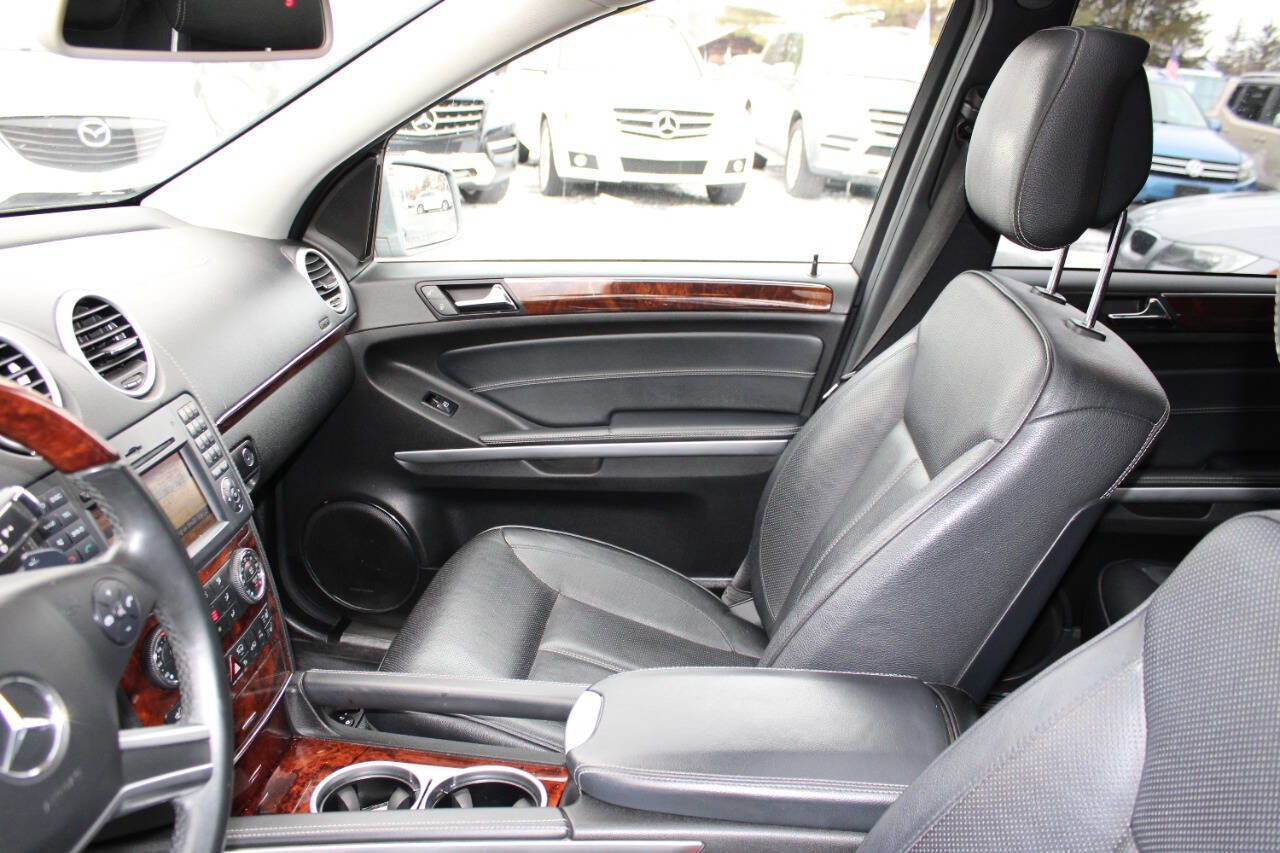 Used 2012 Mercedes-Benz GL 550 GL 550 4MATIC AWD 4dr SUV image 14