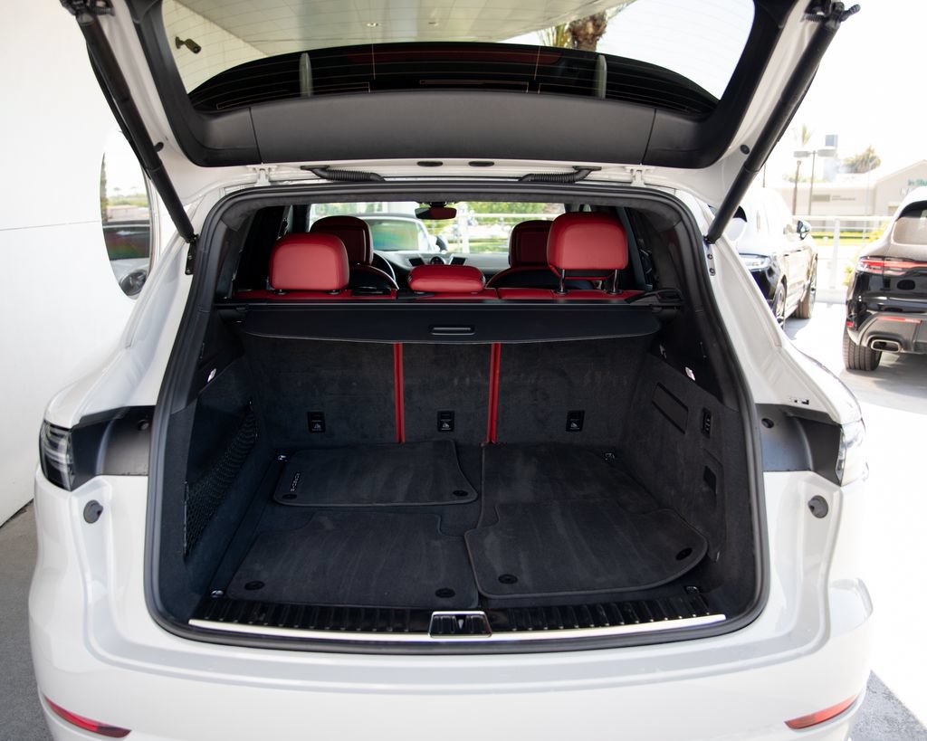 Certified 2023 Porsche Cayenne GTS AWD/4WD image 23