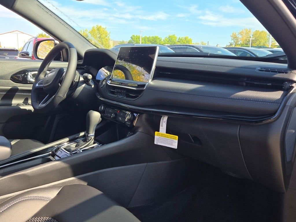 New 2026 Jeep Compass Latitude image 8