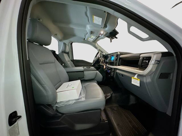 New 2026 Ford F550 4x4 Regular Cab Super Duty image 25