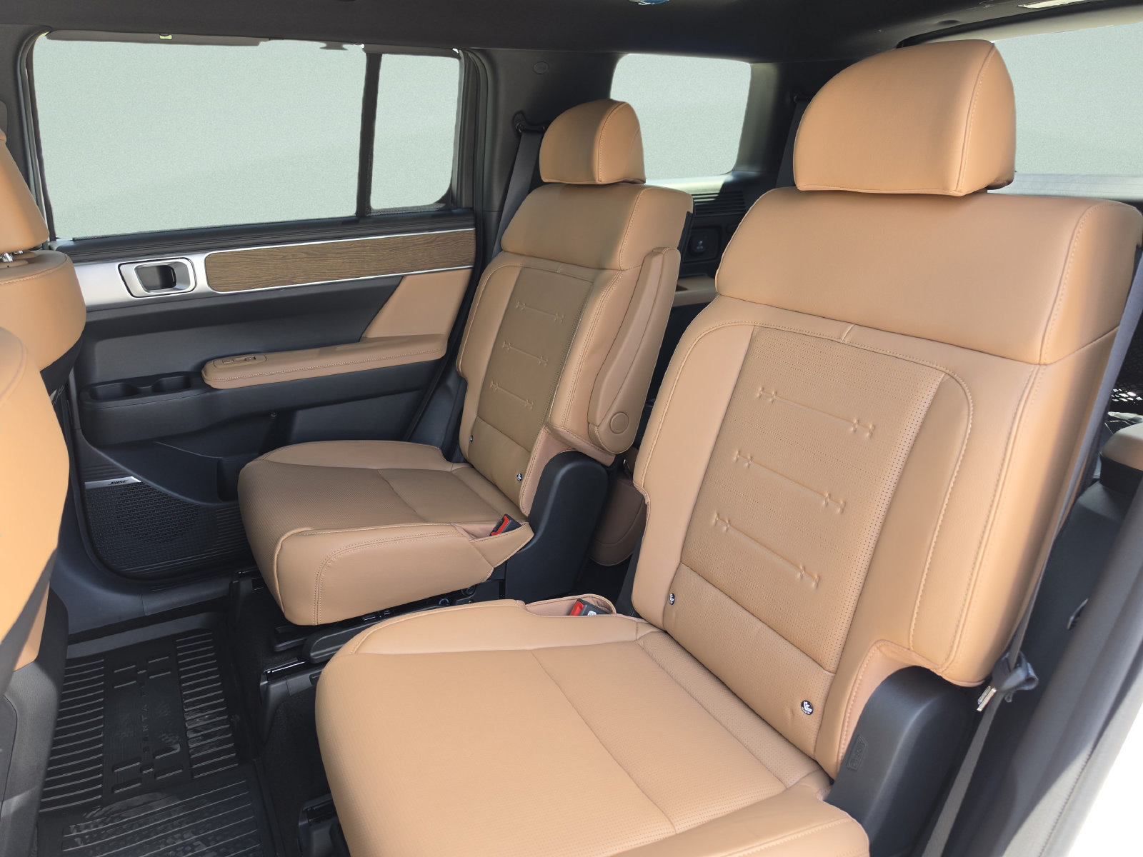 New 2026 Hyundai Santa Fe Limited FWD image 20