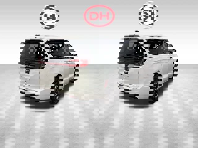 New 2026 Chrysler Pacifica Select FWD image 19