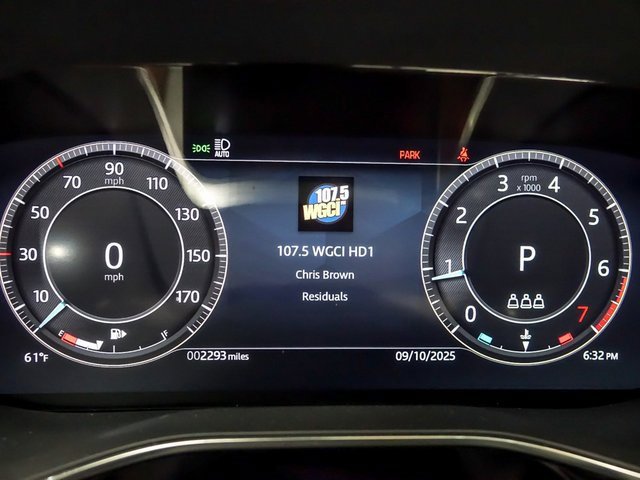 Used 2025 Jaguar F-PACE R-Dynamic S image 18