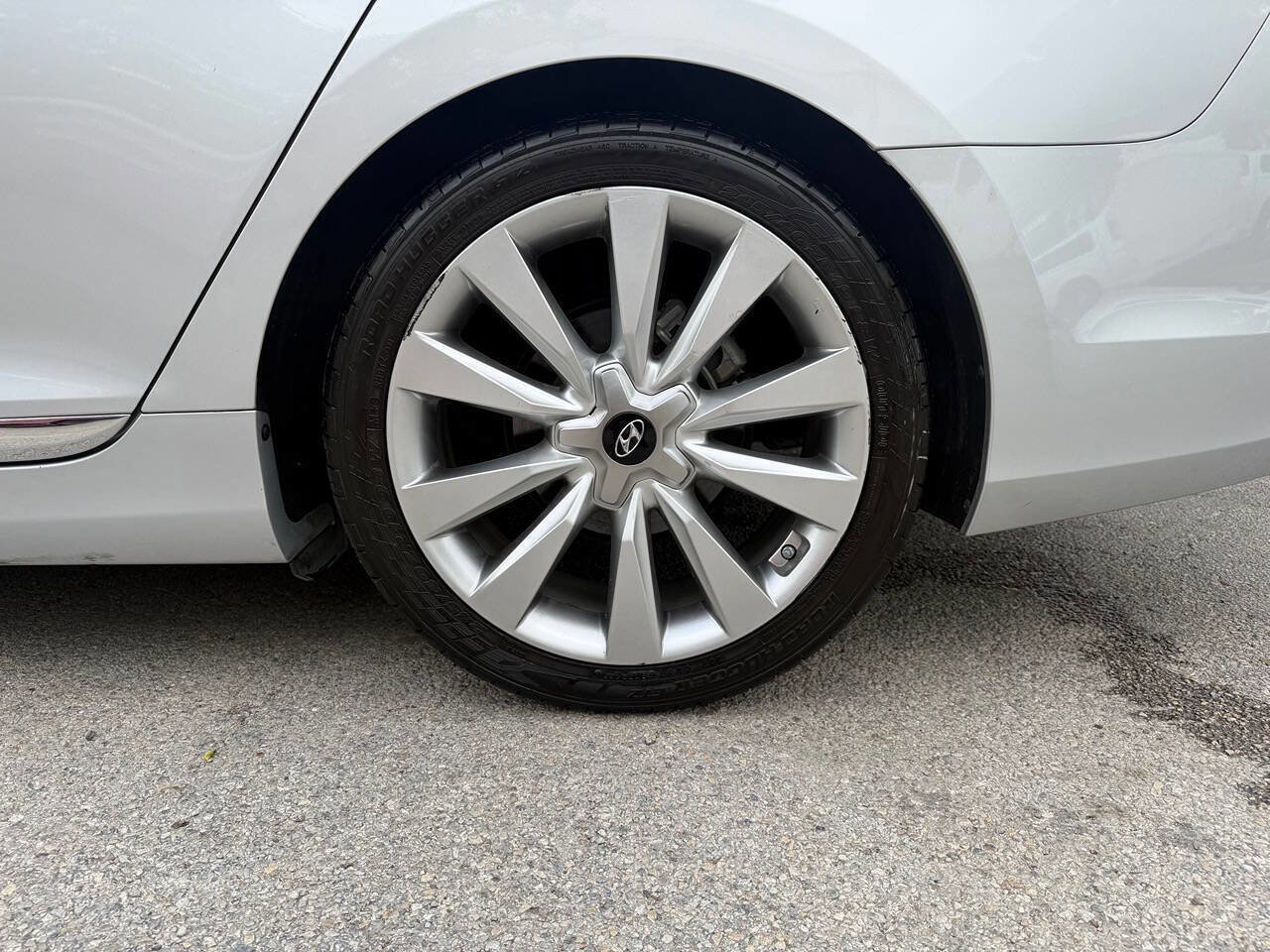 Used 2014 Hyundai Azera Limited w/ Option Group 02 FWD image 37