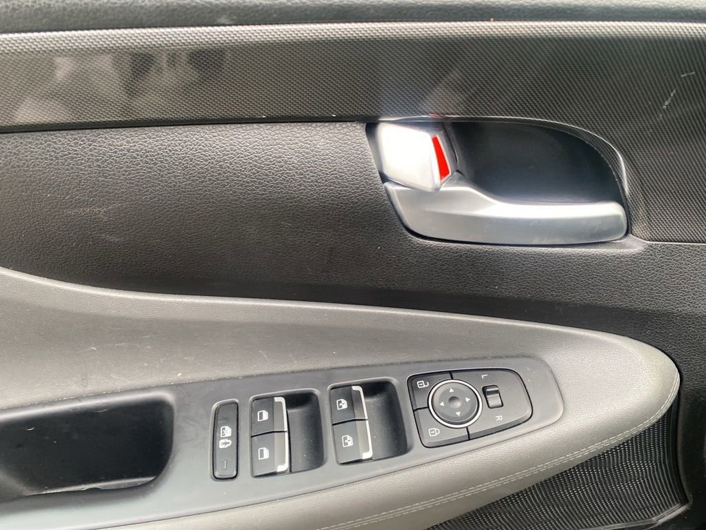 Used 2023 Hyundai Santa Fe SEL image 11