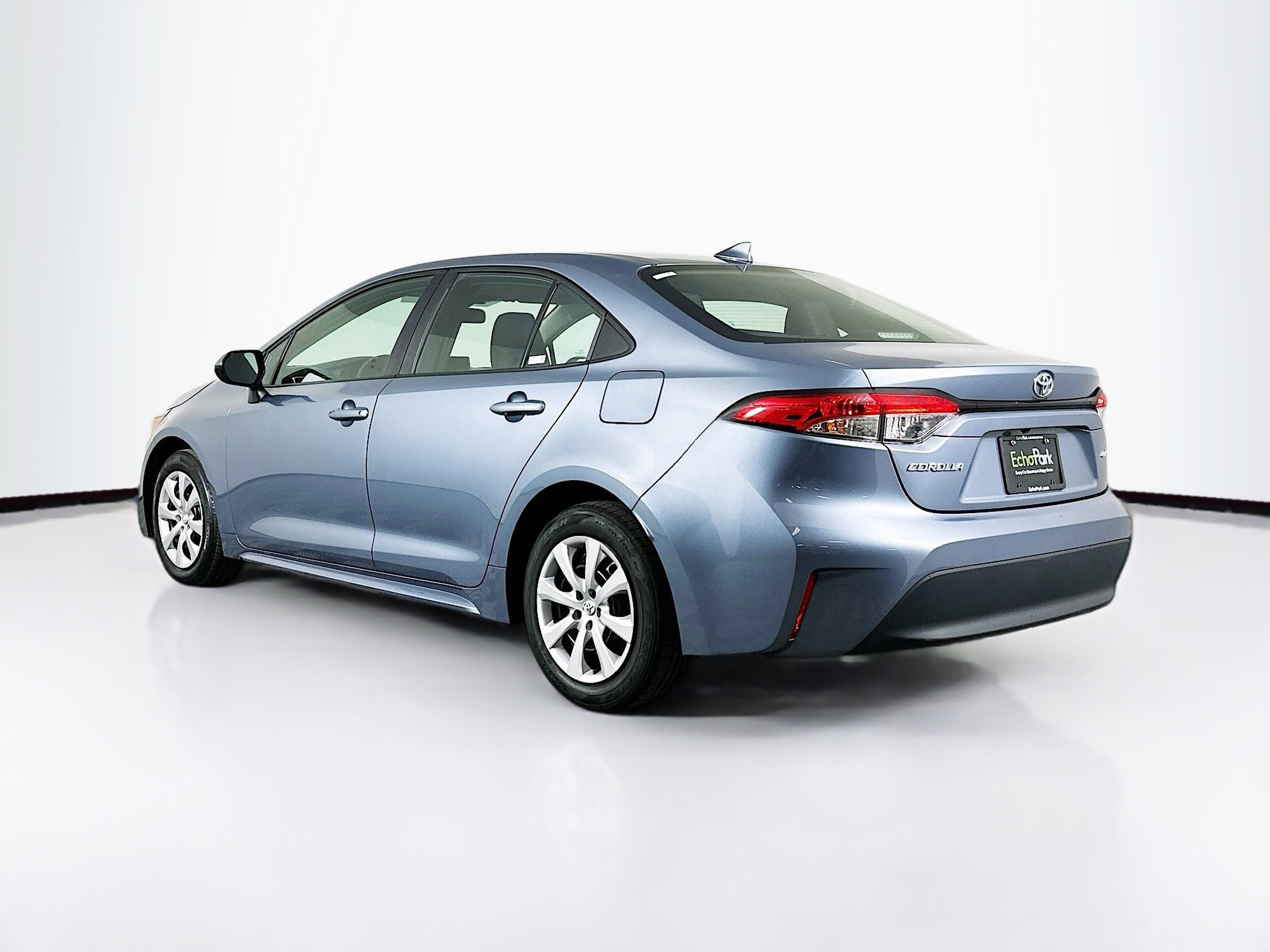 Used 2024 Toyota Corolla LE image 5