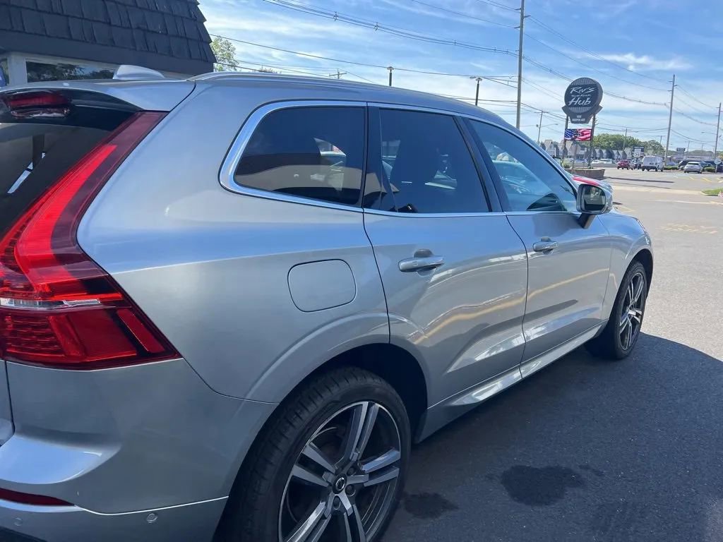 Used 2018 Volvo XC60 T5 Momentum w/ Advanced Package image 13
