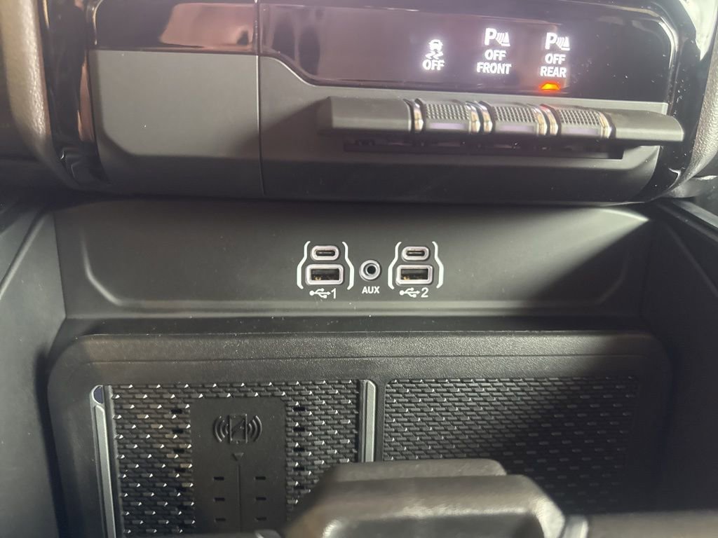 New 2026 RAM 1500 4x4 Crew Cab image 23