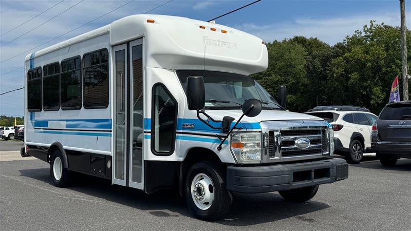 Used 2014 Ford E-450 and Econoline 450 Super Duty w/ Shuttle Bus Prep Package RWD image 4