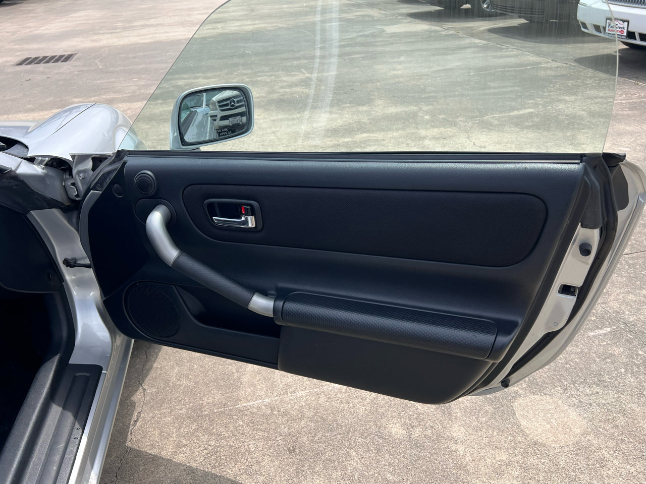 Used 2002 Toyota MR2 image 38