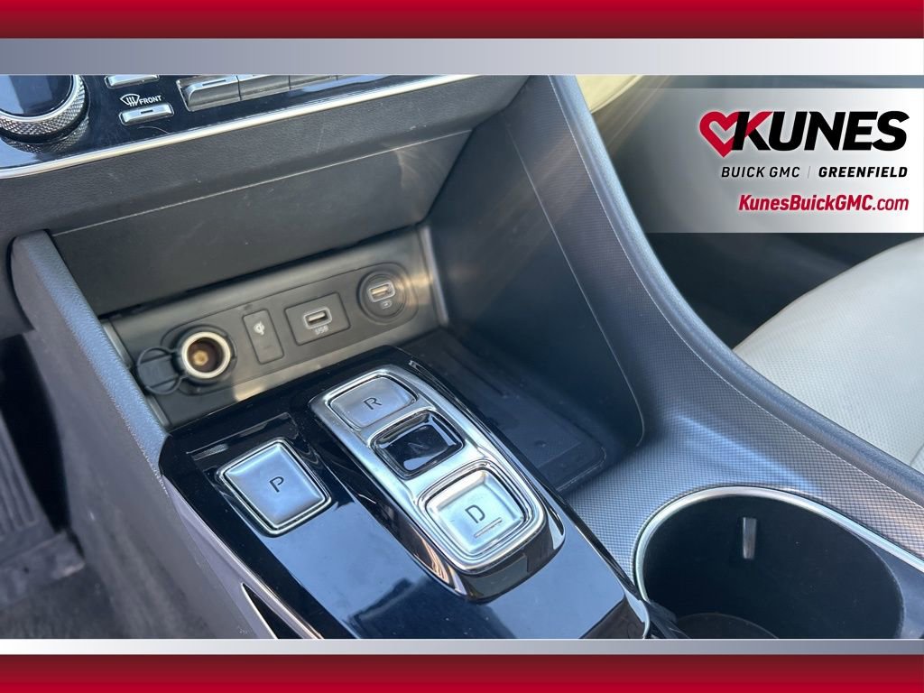Used 2023 Hyundai Sonata Limited image 24