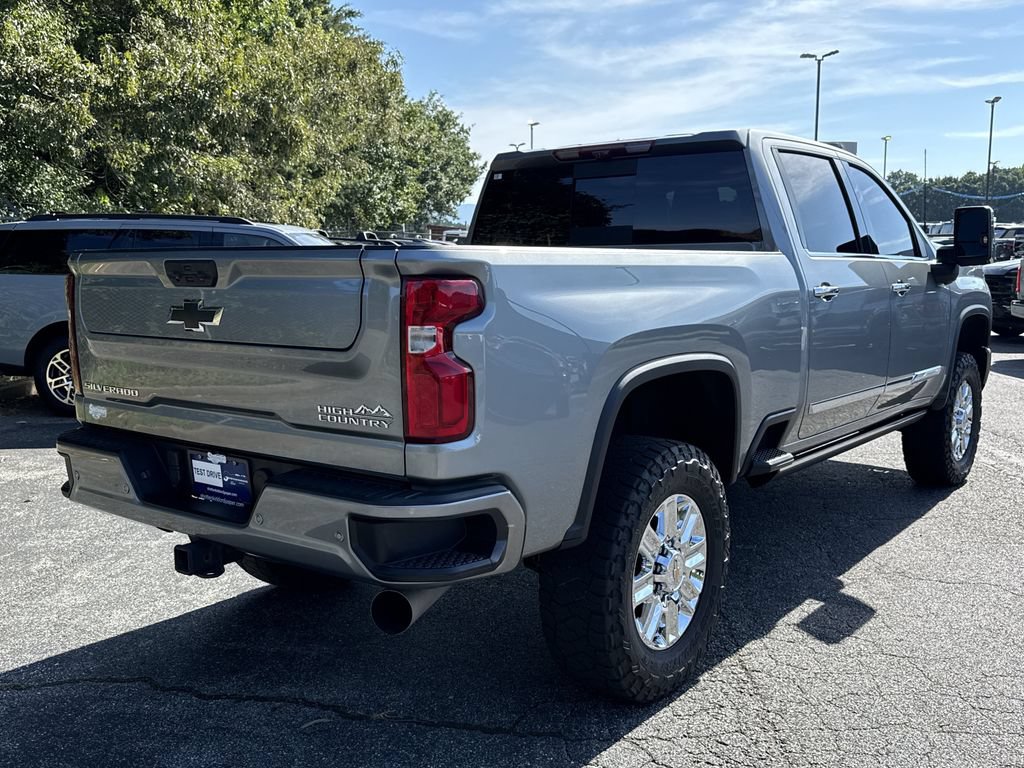 Used 2024 Chevrolet Silverado 2500 High Country w/ High Country Premium Package AWD/4WD image 7