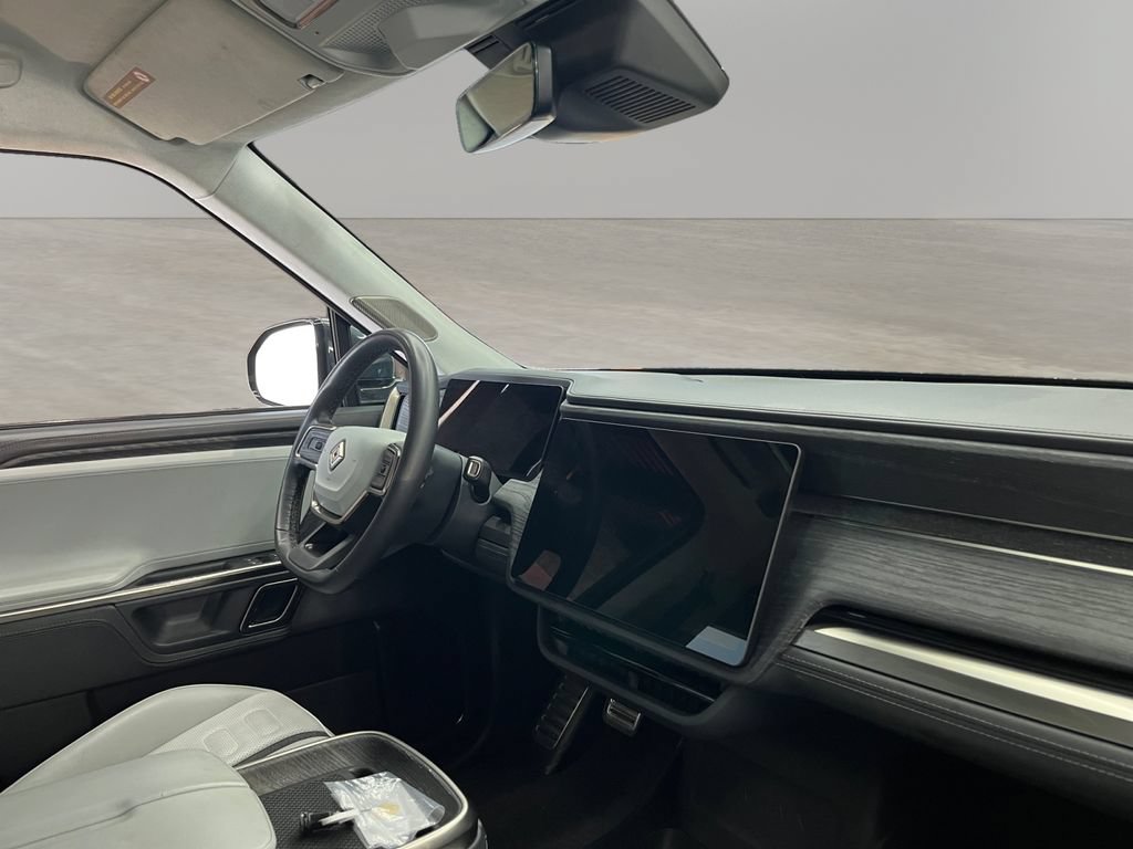 Used 2023 Rivian R1S Adventure AWD/4WD image 16