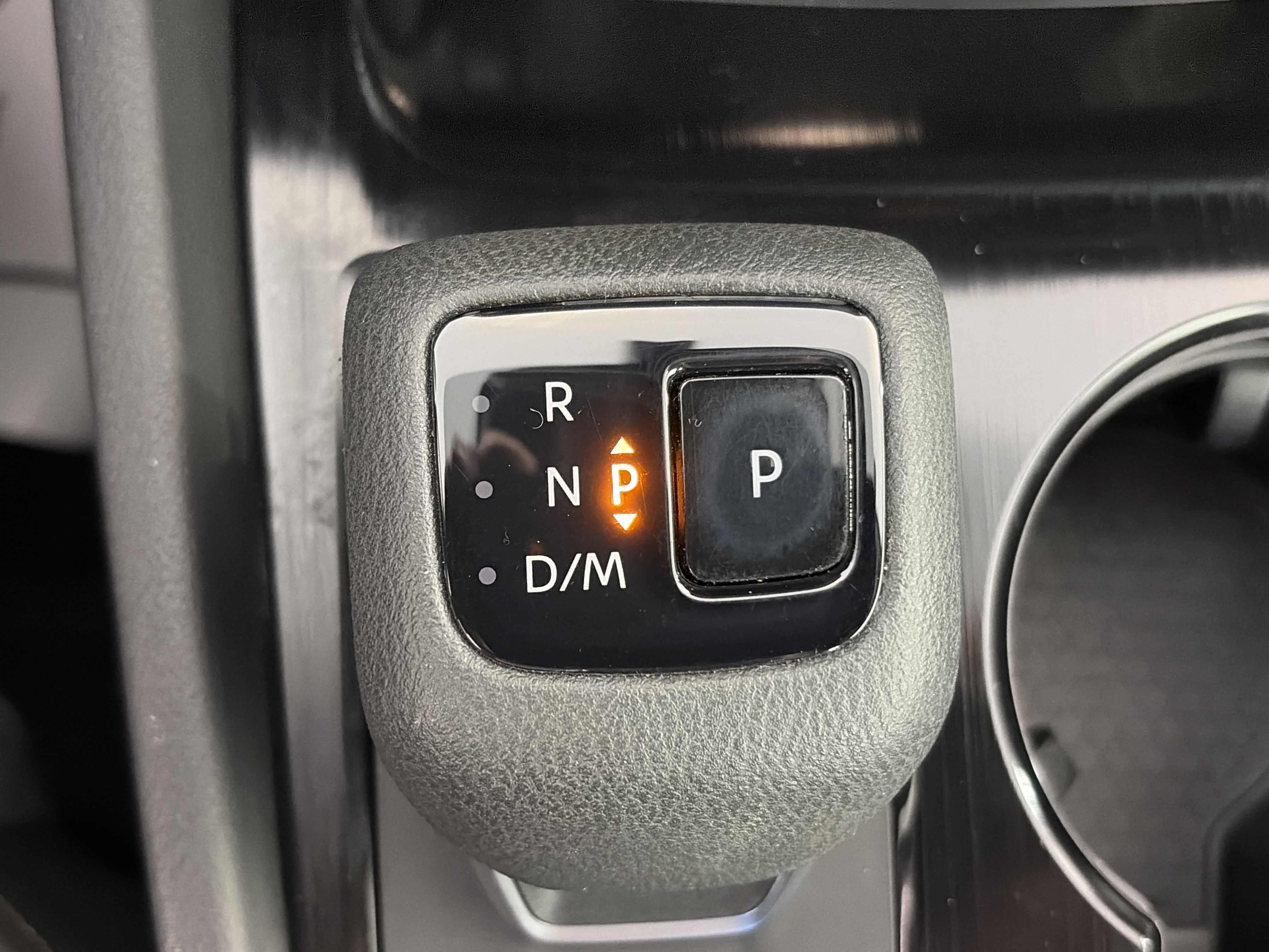 Used 2021 Nissan Rogue S AWD/4WD image 26