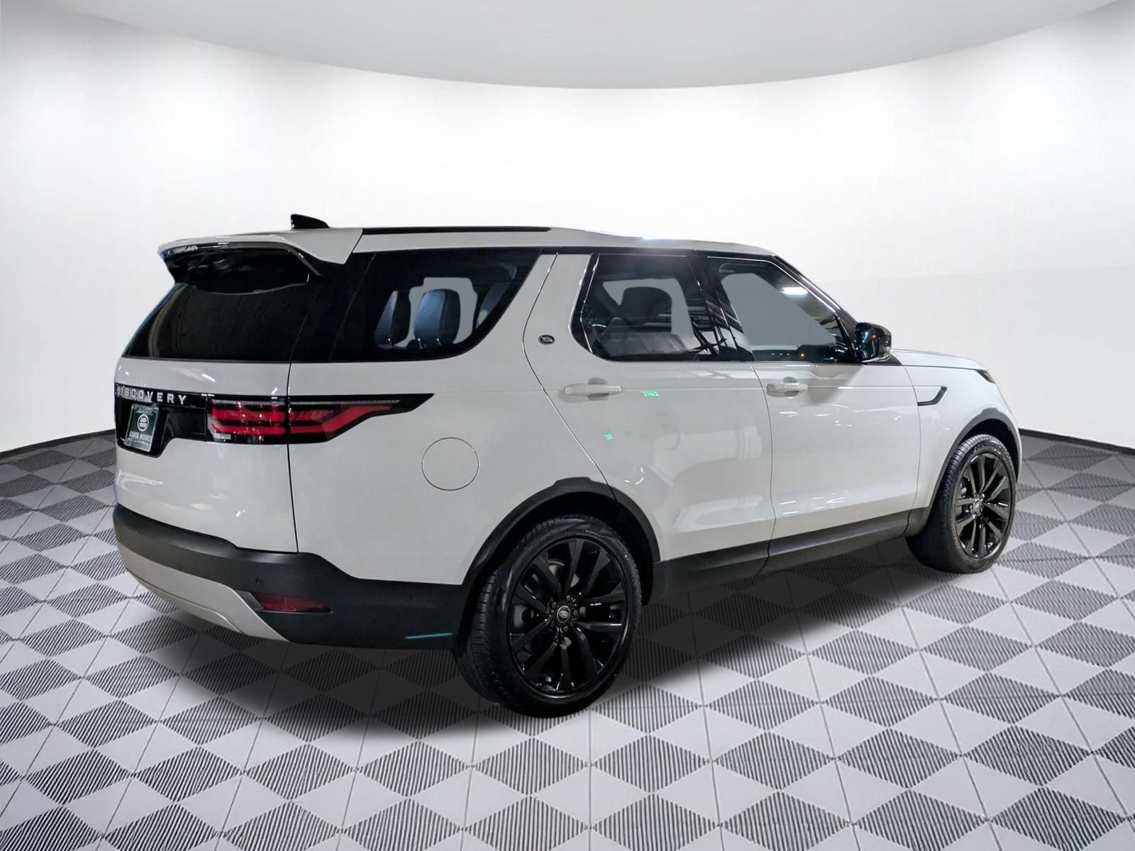 New 2026 Land Rover Discovery S AWD/4WD image 5