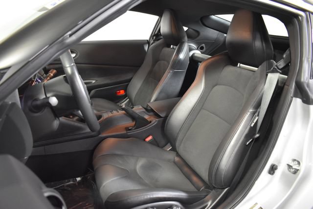 Certified 2024 Nissan Z Performance w/ Floor Mat Package RWD image 10
