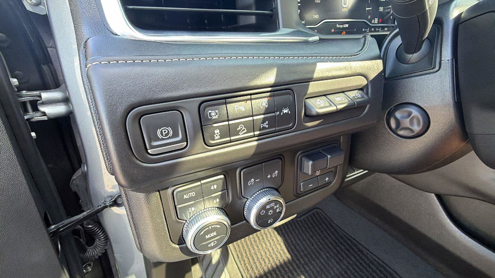 Used 2023 GMC Yukon Denali Ultimate image 18