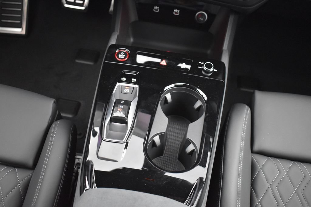 New 2027 Audi SQ6 e-tron Premium Plus AWD/4WD image 13