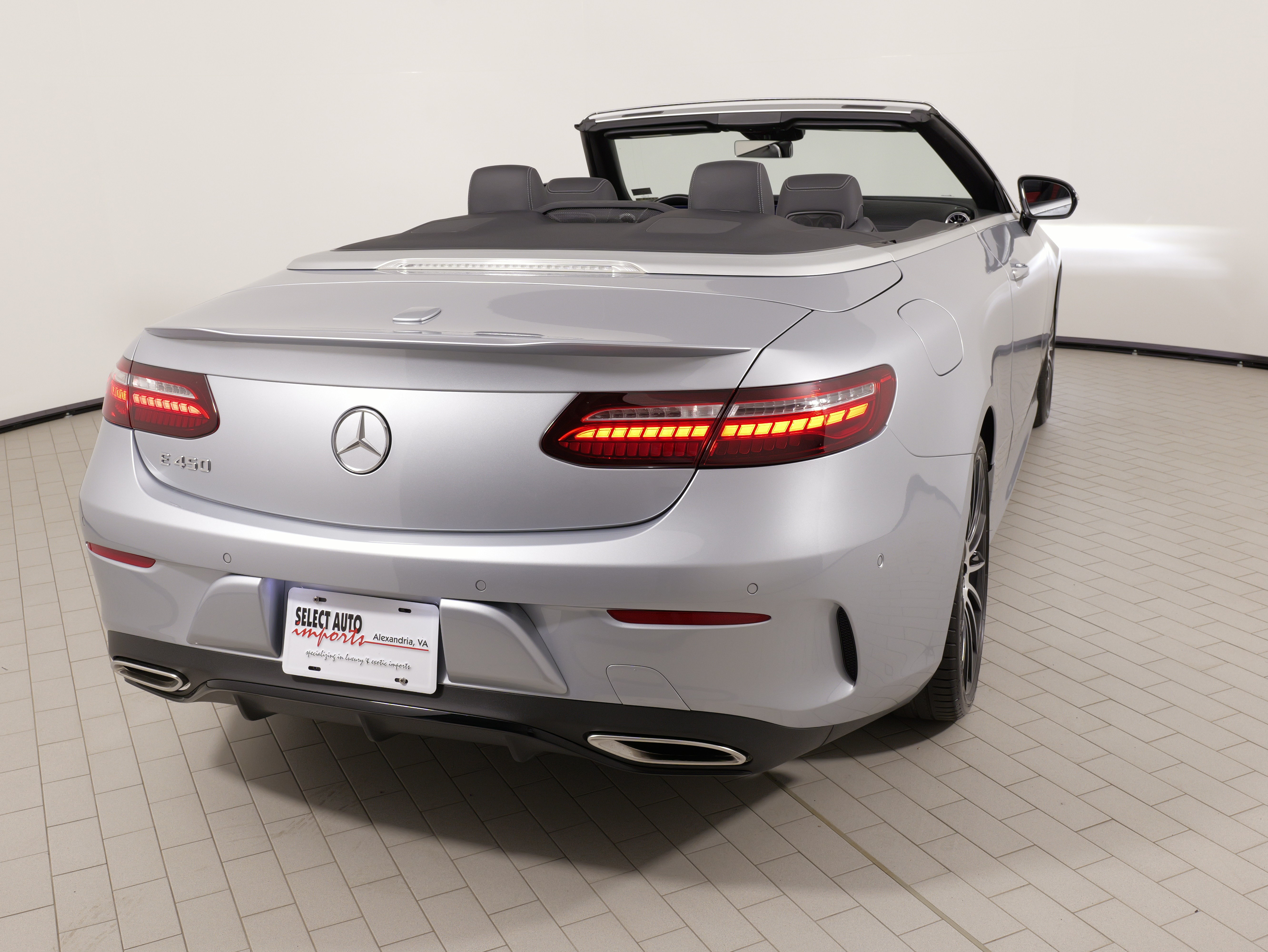 Used 2023 Mercedes-Benz E 450 Cabriolet image 15