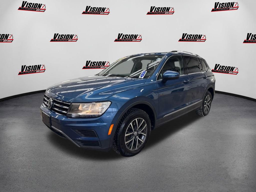 Used 2020 Volkswagen Tiguan SE w/ Panoramic Sunroof Package