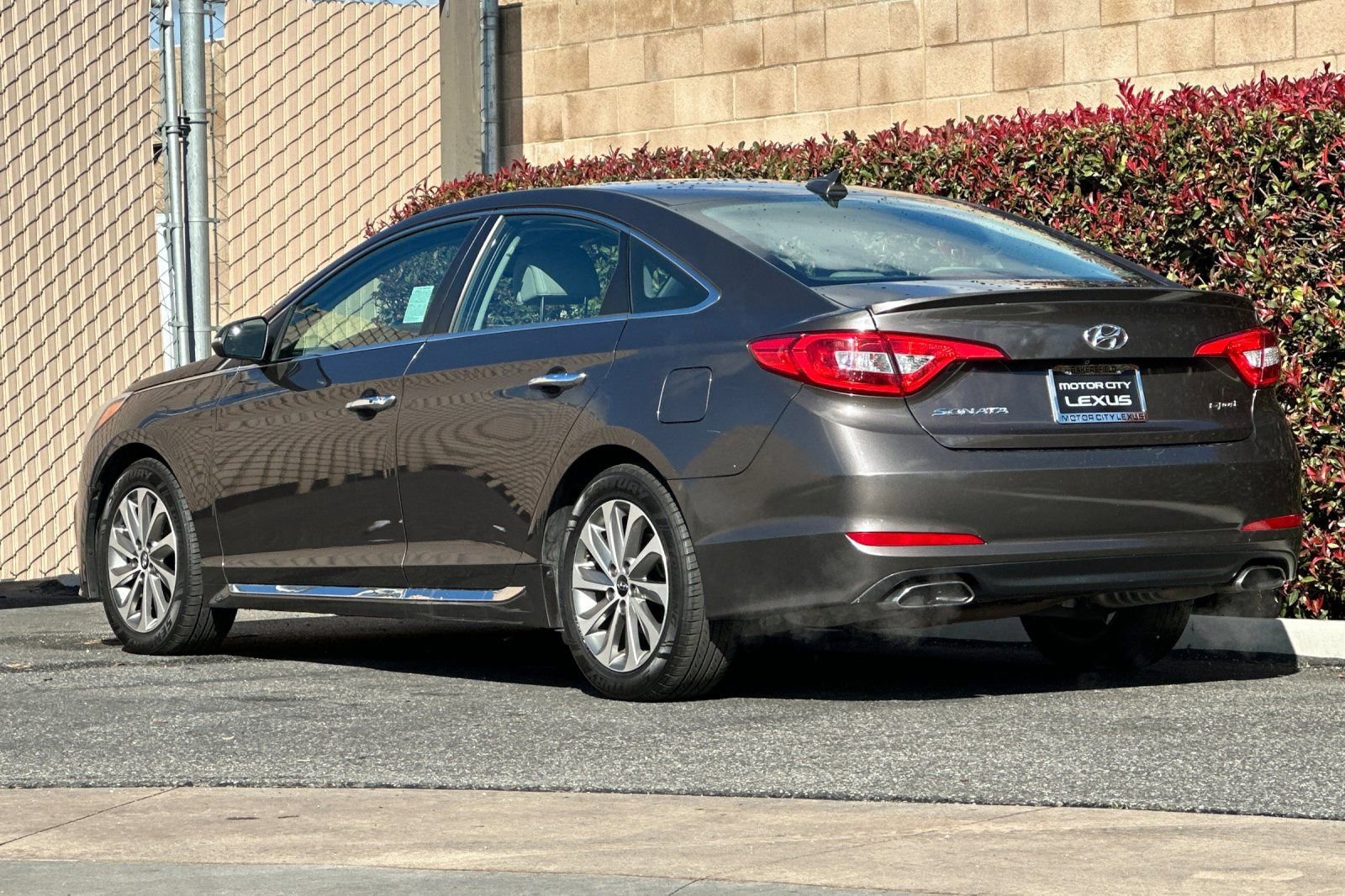 Used 2017 Hyundai Sonata Sport w/ Value Edition Package 02 image 6