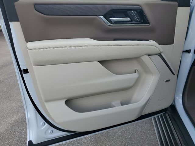 New 2026 GMC Yukon XL Denali w/ Denali Reserve Package image 8