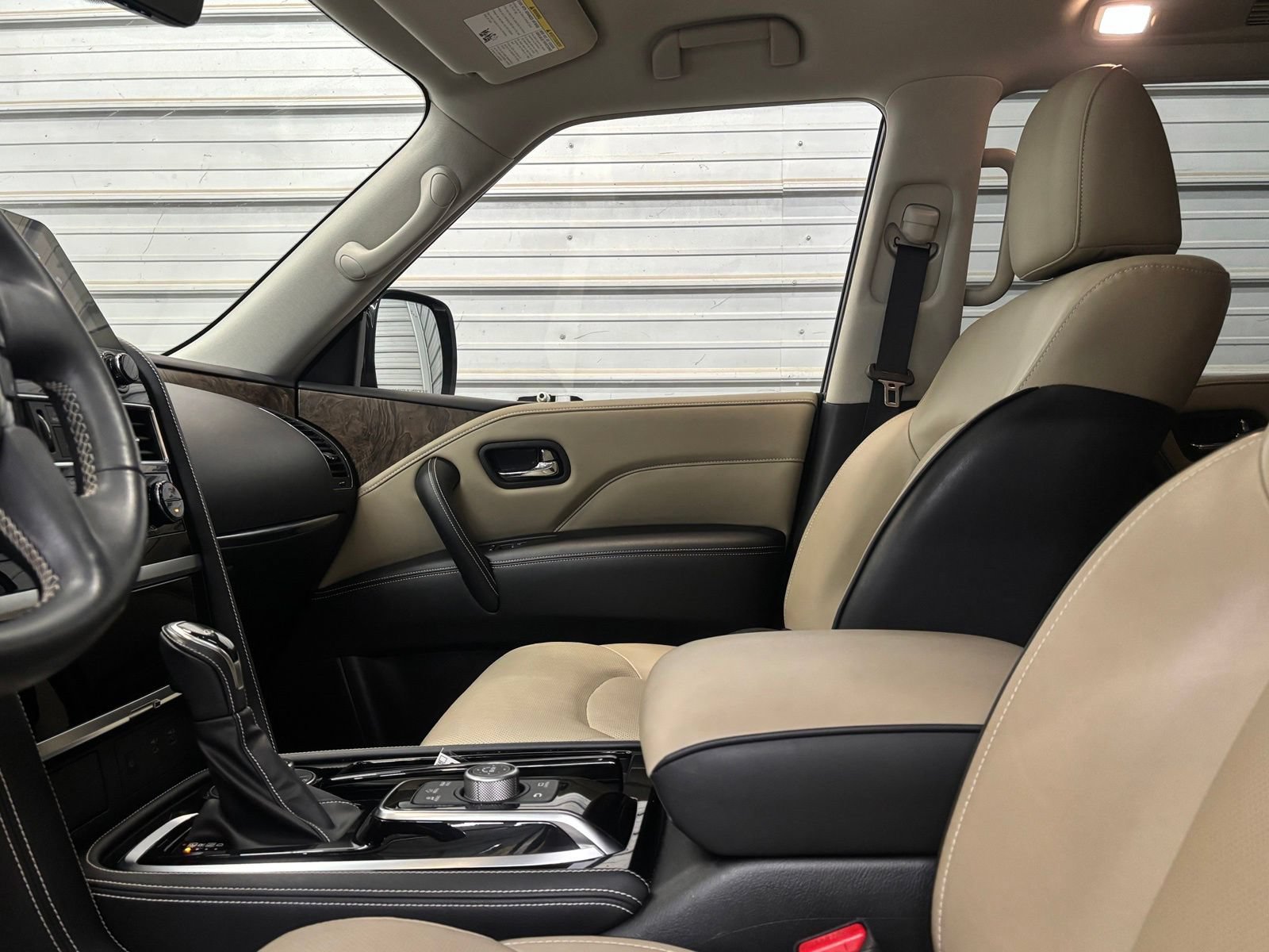 Used 2023 INFINITI QX80 Premium Select w/ Cargo Package AWD/4WD image 21