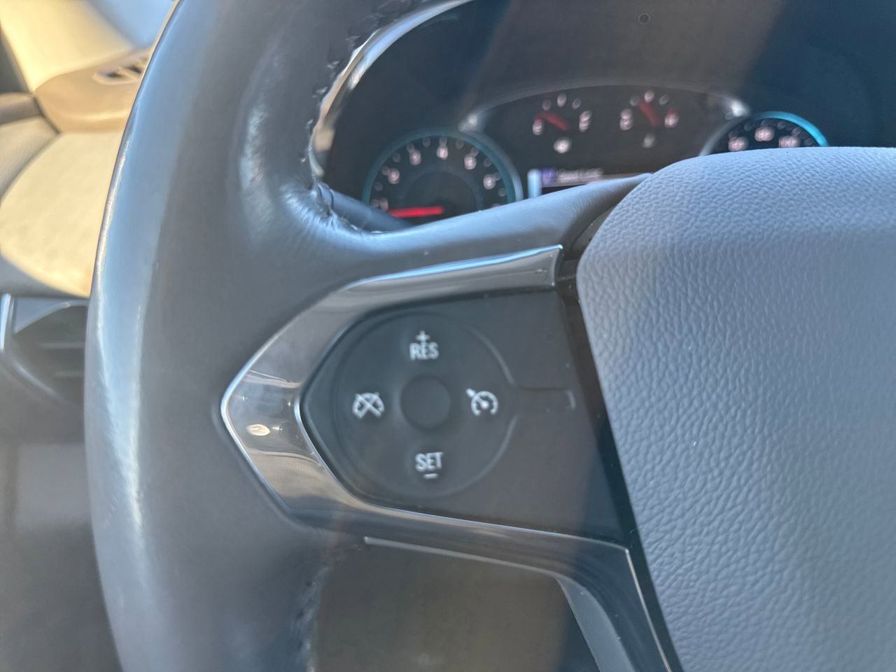 Used 2019 Chevrolet Traverse LT image 28