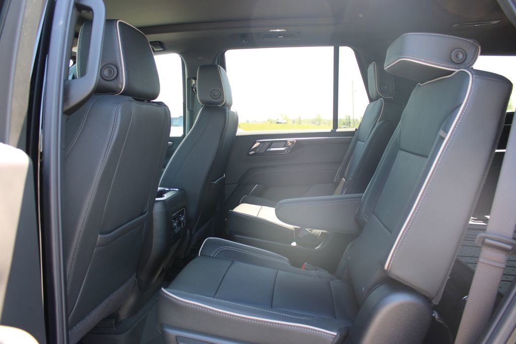 New 2026 Chevrolet Tahoe Premier w/ Sun And Tow Package AWD/4WD image 26