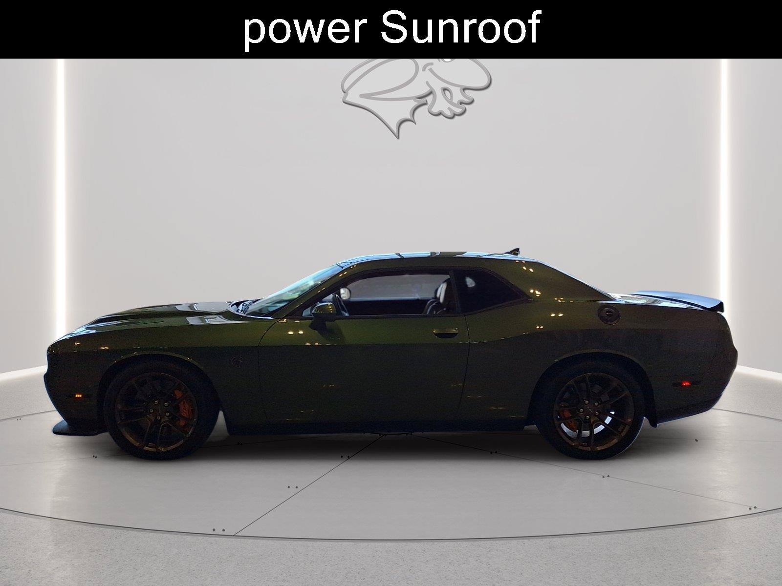 Used 2022 Dodge Challenger SRT Hellcat Redeye RWD image 2