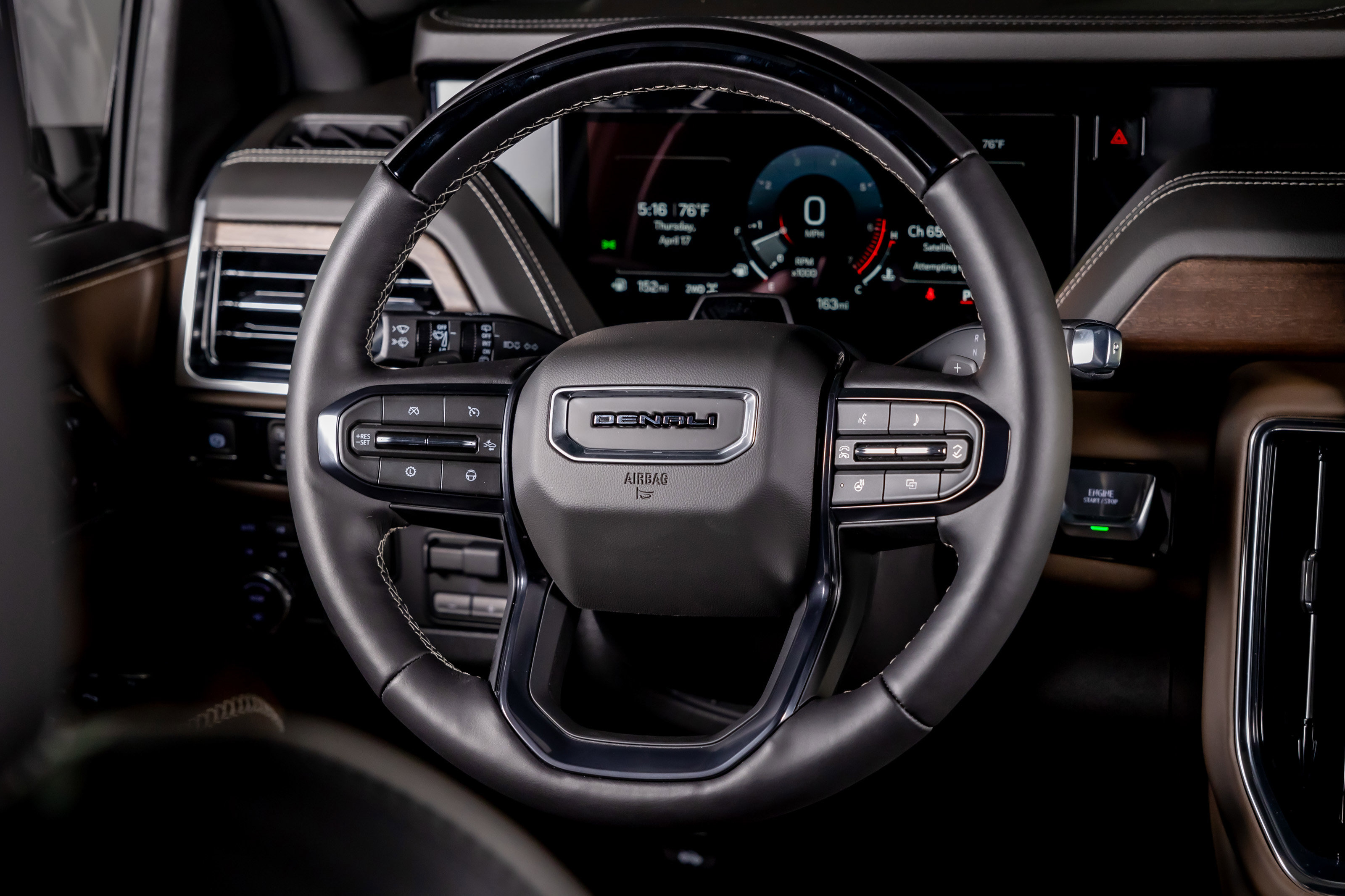 Used 2025 GMC Yukon Denali Ultimate image 31