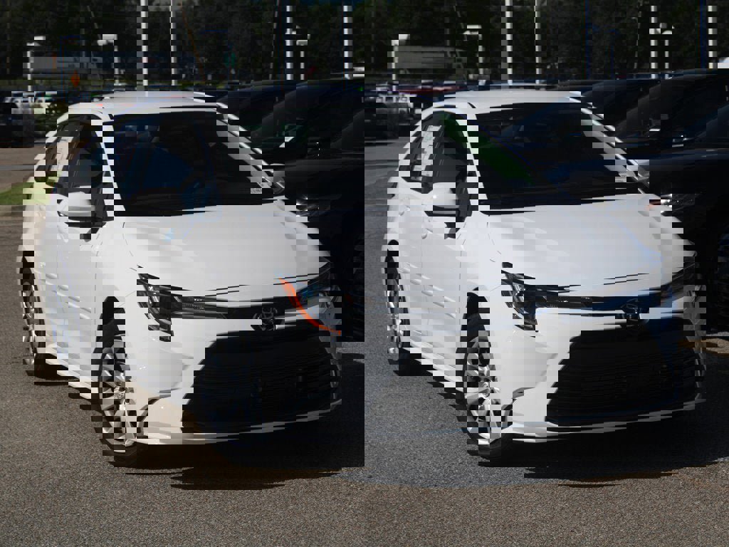 New 2026 Toyota Corolla LE image 4
