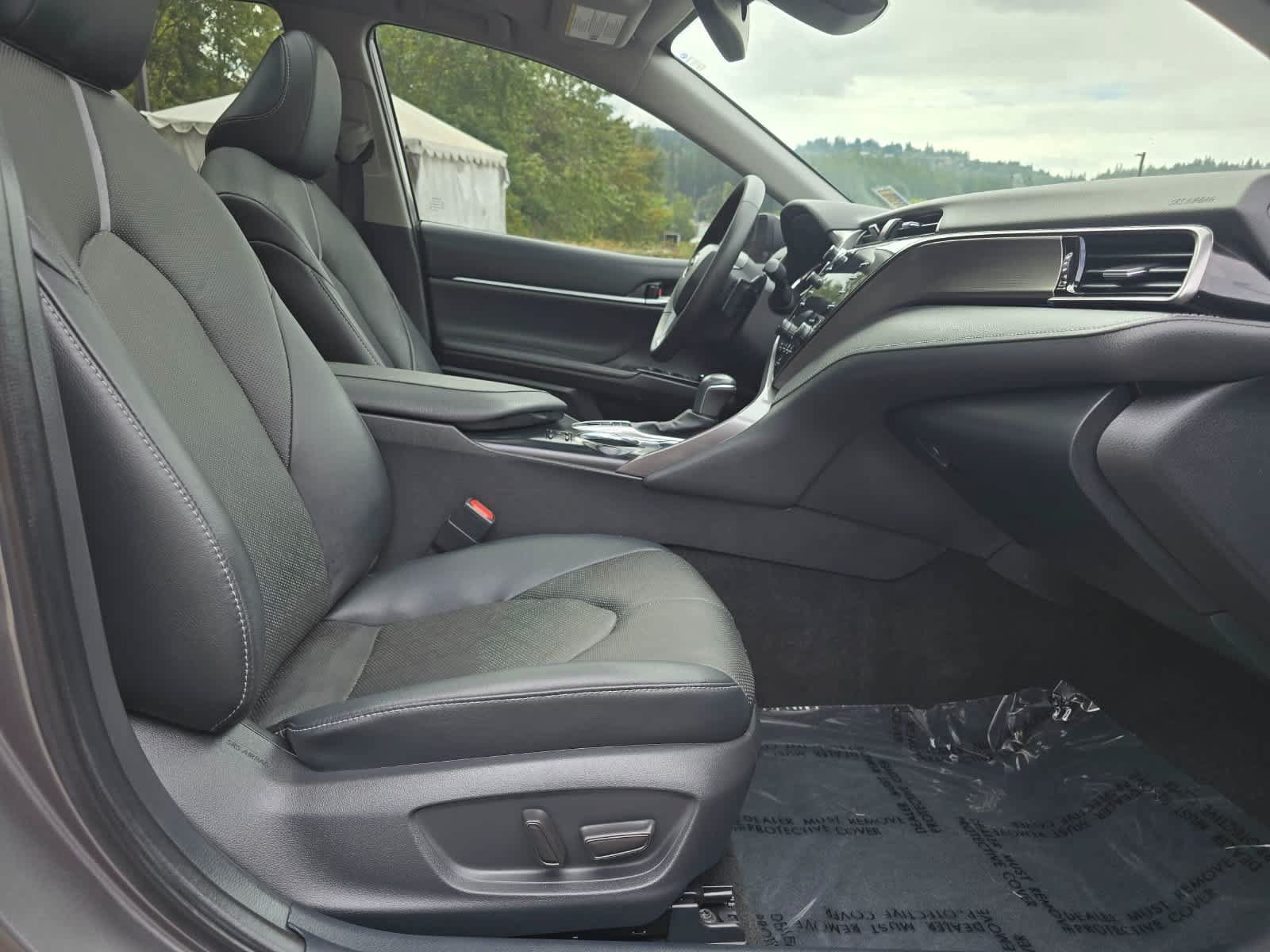 Used 2020 Toyota Camry XSE w/ Driver Assist Package FWD image 28