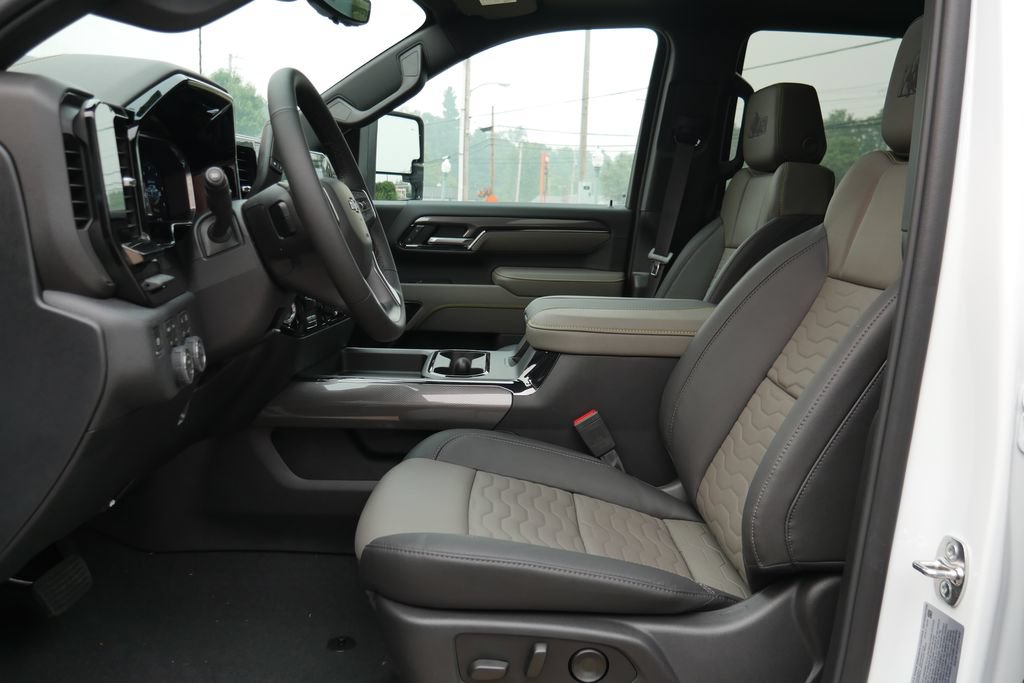 New 2026 Chevrolet Silverado 2500 ZR2 w/ ZR2 Bison Edition AWD/4WD image 36