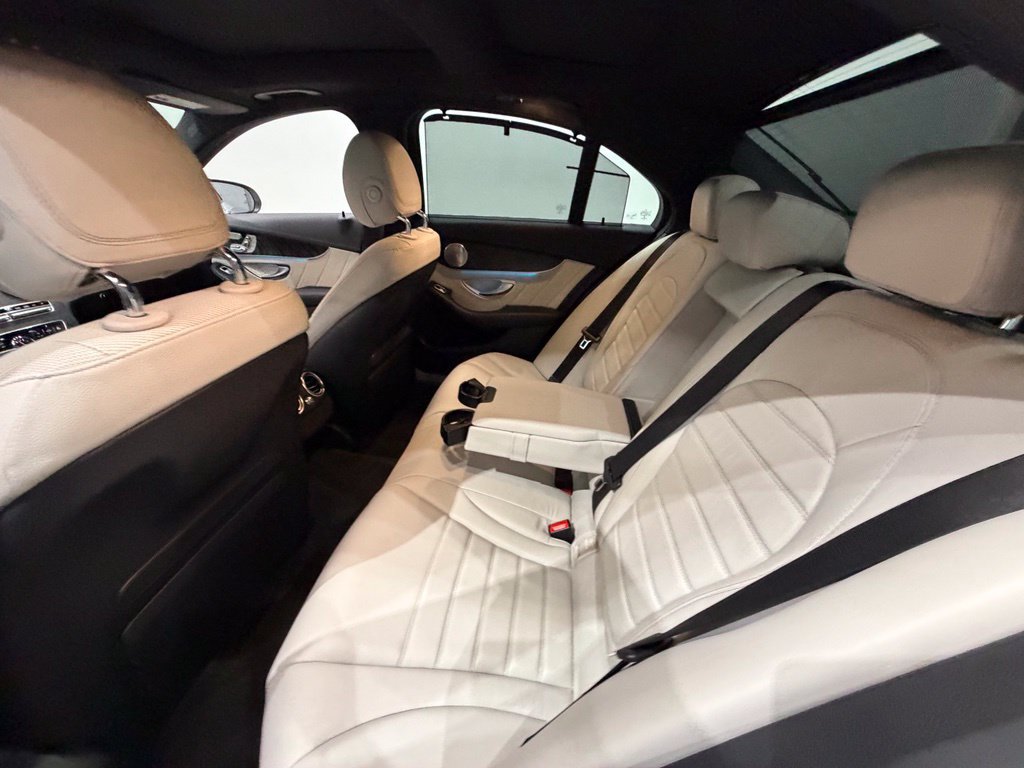 Used 2015 Mercedes-Benz C 400 4MATIC image 30