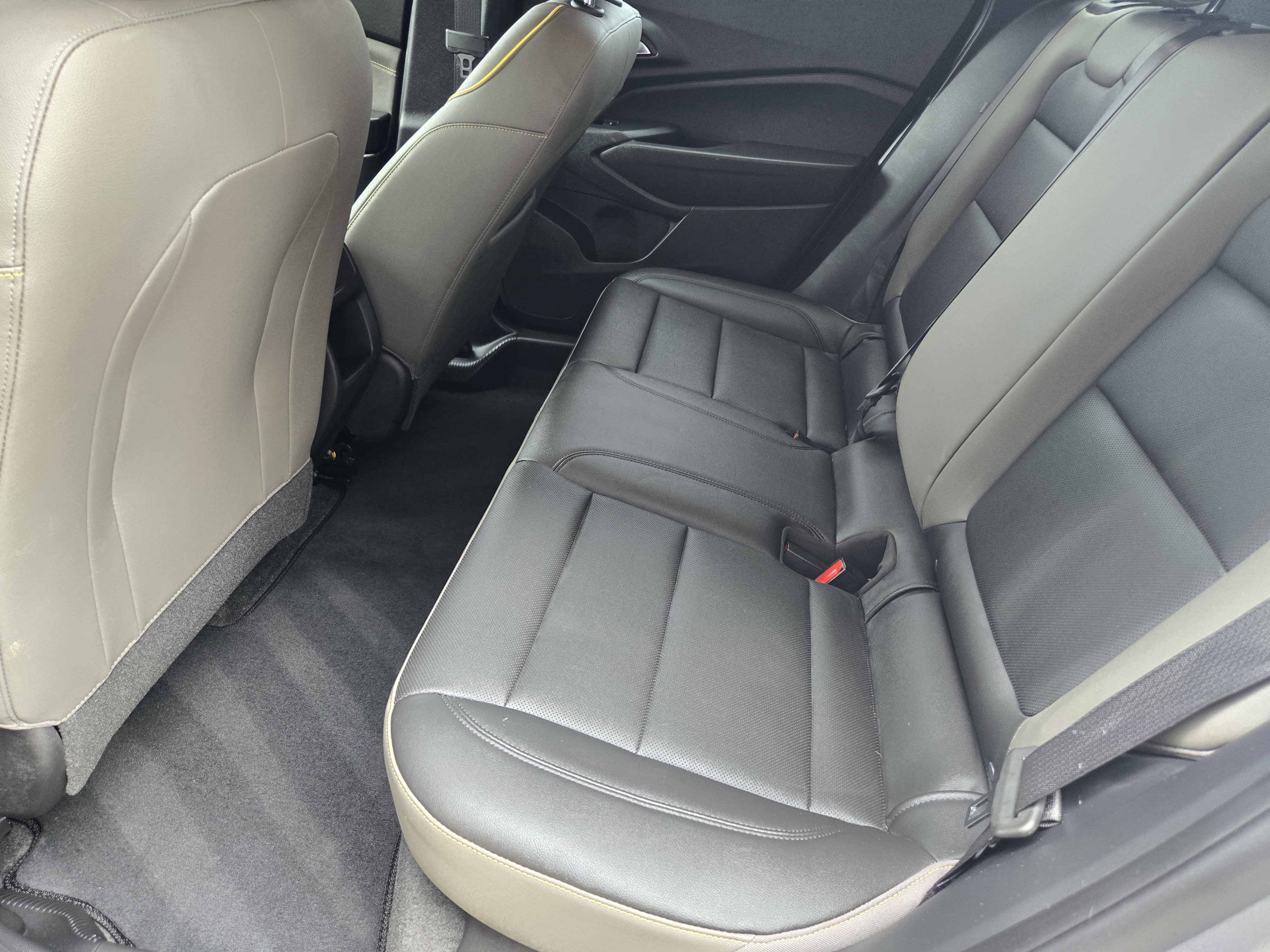 Used 2025 Chevrolet Trax ACTIV image 22