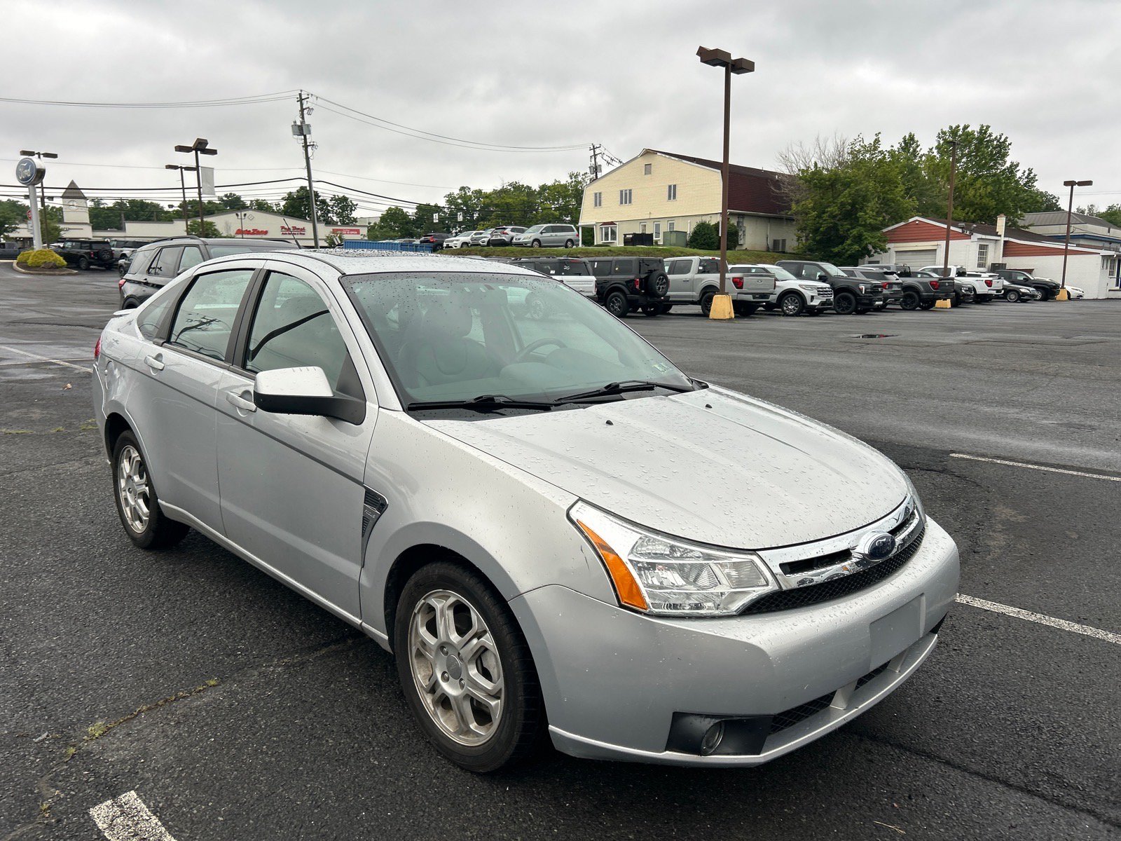 Used 2008 Ford Focus SES FWD image 3
