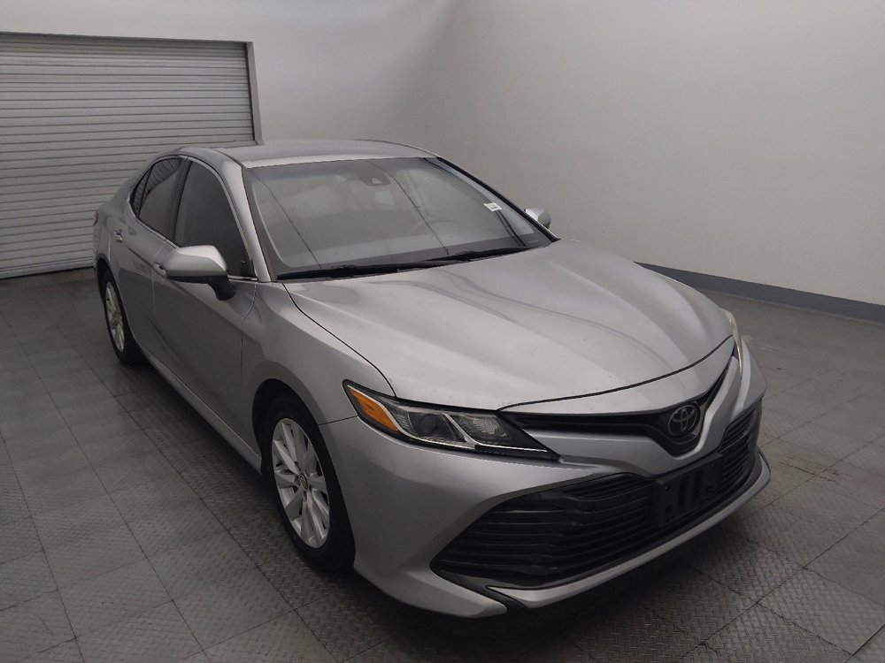Used 2019 Toyota Camry LE image 13
