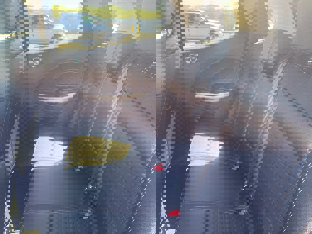 Used 2021 Ford EcoSport Titanium image 14