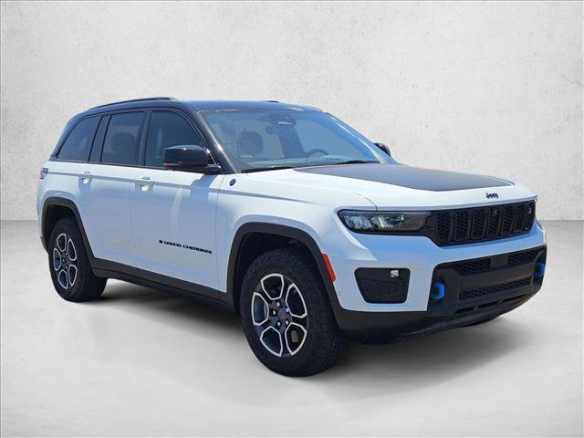 Used 2023 Jeep Grand Cherokee Trailhawk w/ Advanced Protech Group II AWD/4WD video 3