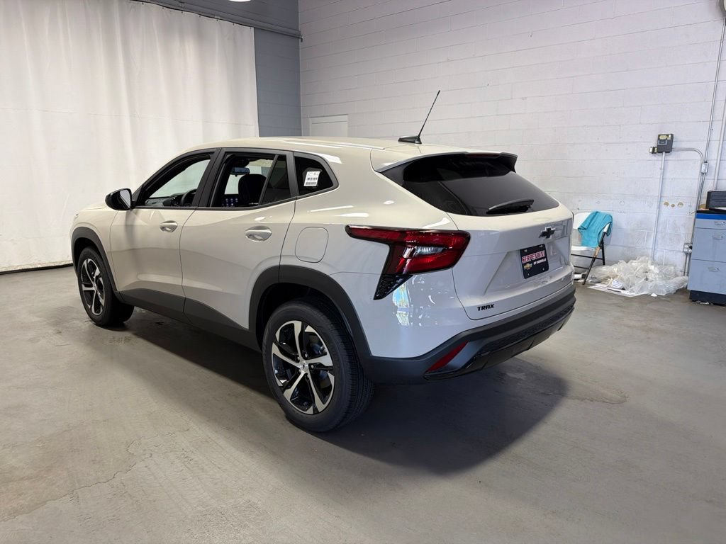 New 2026 Chevrolet Trax RS FWD image 7