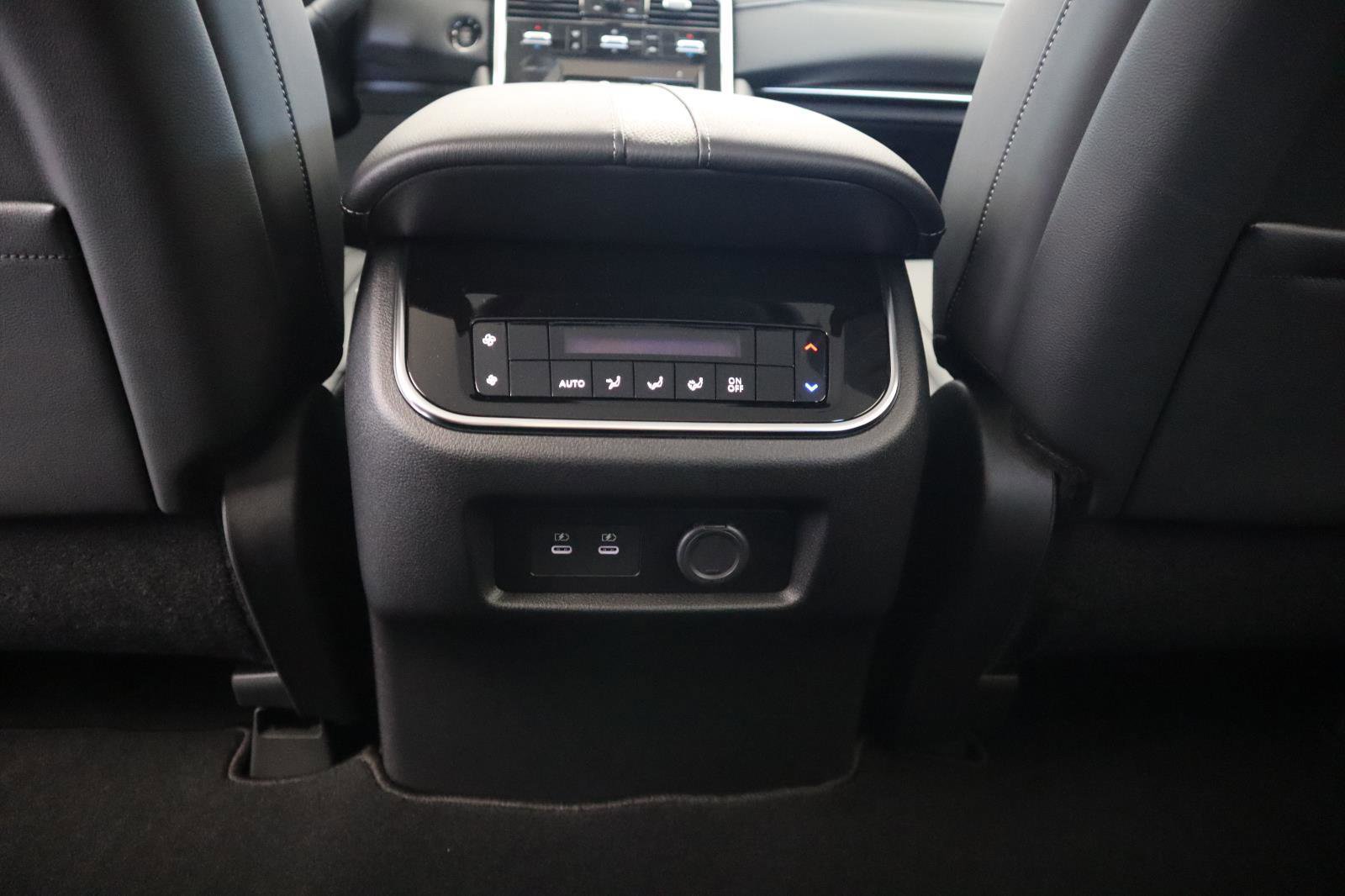 New 2026 Nissan Armada SV image 34