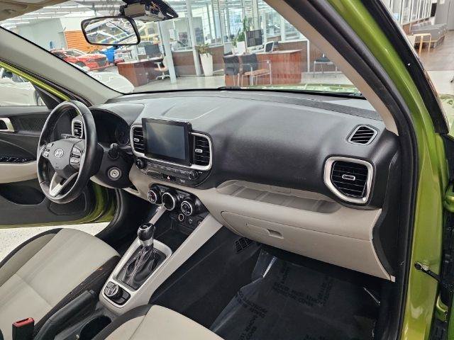 Used 2021 Hyundai Venue SEL FWD image 8