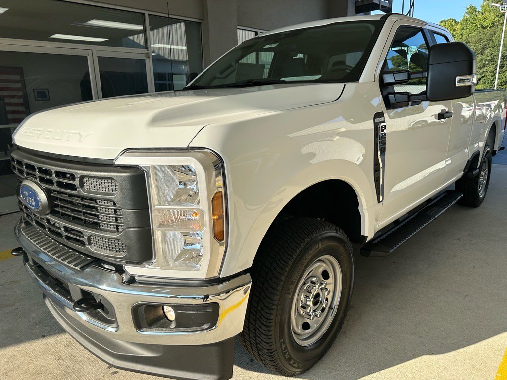 New 2026 Ford F250 XL image 3