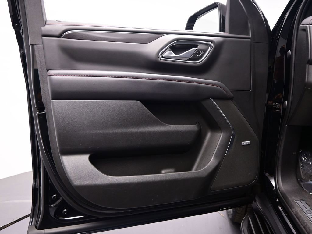 Used 2022 Chevrolet Tahoe RST w/ Luxury Package image 13