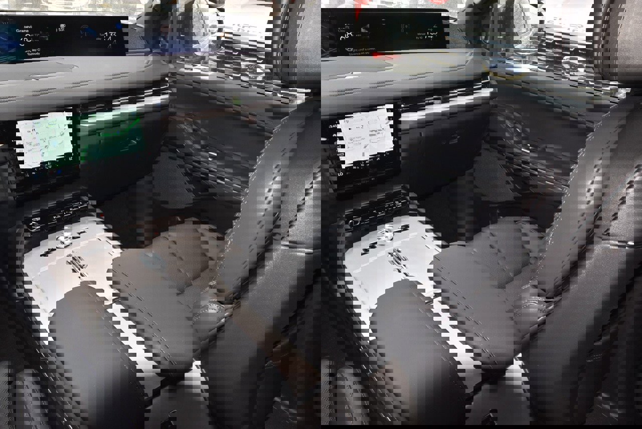 New 2025 Lincoln Navigator Reserve w/ Jet Appearance Package image 25