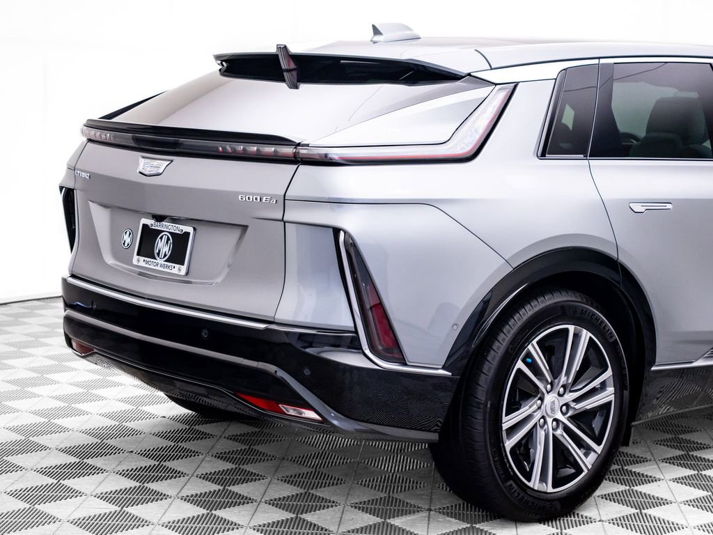 Used 2024 Cadillac Lyriq Luxury AWD/4WD image 33