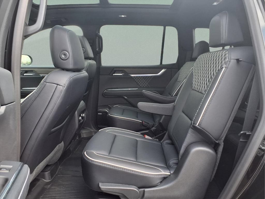 New 2026 GMC Acadia Denali w/ Super Cruise Package AWD/4WD image 24