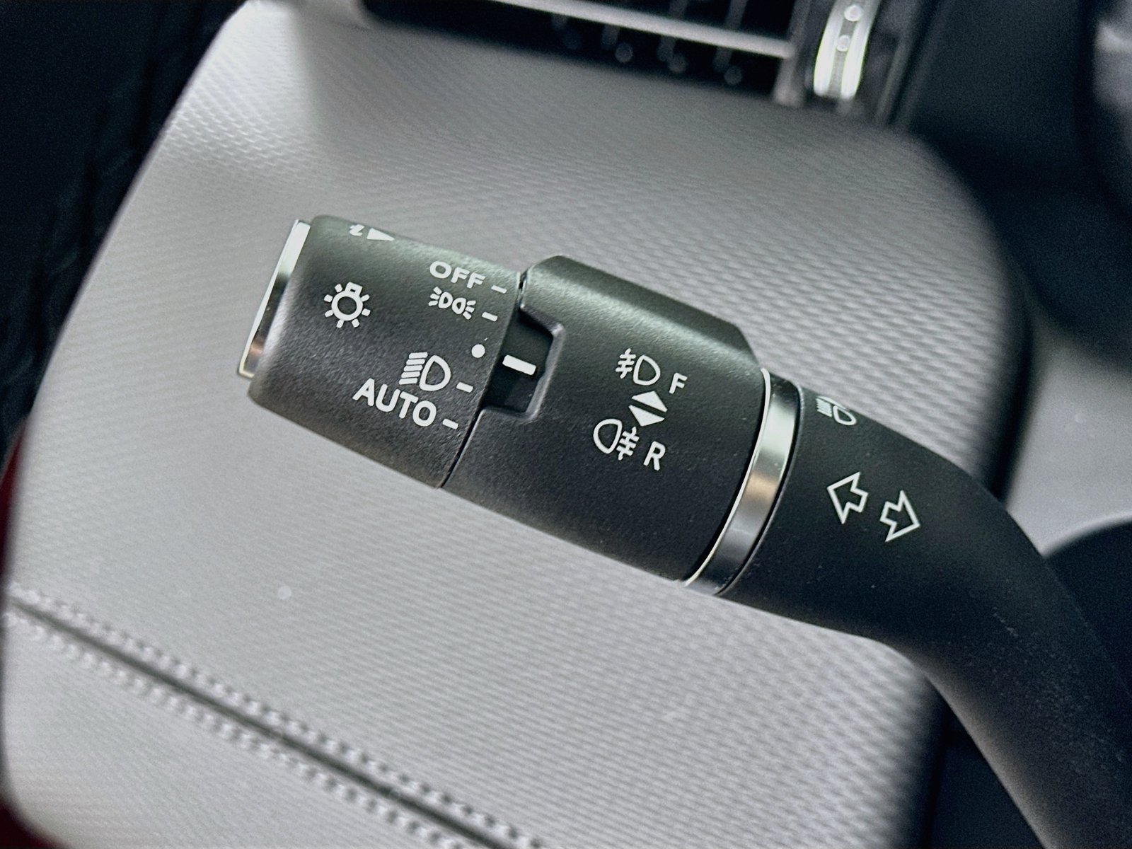 New 2026 Land Rover Discovery Sport Landmark AWD/4WD image 20